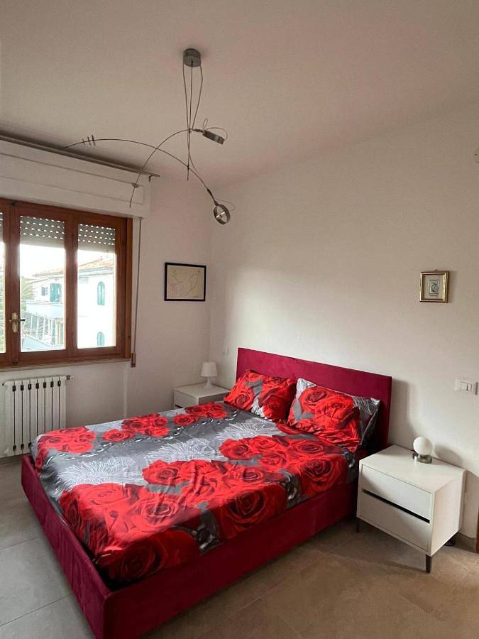 Ferienwohnung für 3 Personen, mit Terrasse und Ausblick sowie Garten in Vada - 2
