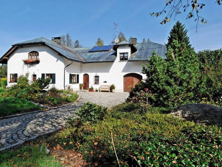 Ferienwohnung für 2 Personen, mit Balkon und Terrasse sowie Garten in Haidmühle