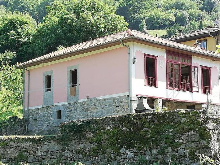 Casa rural para 6 personas, con Terraza además de Jardín y Vistas en Belmonte de Miranda - 3