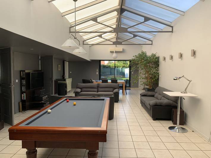 Gîte pour 6 personnes, avec terrasse et jardin