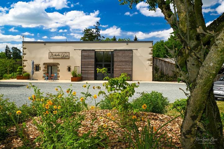 Cottage pour 2 personnes, avec jardin dans Chanverrie