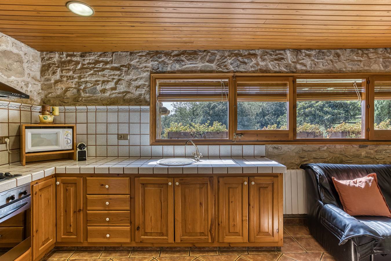 Ferienhaus 'El Paller 2 De Can Soler' mit Bergblick, Gemeinschaftspool und Wlan in Porqueres, Pla de l'Estany