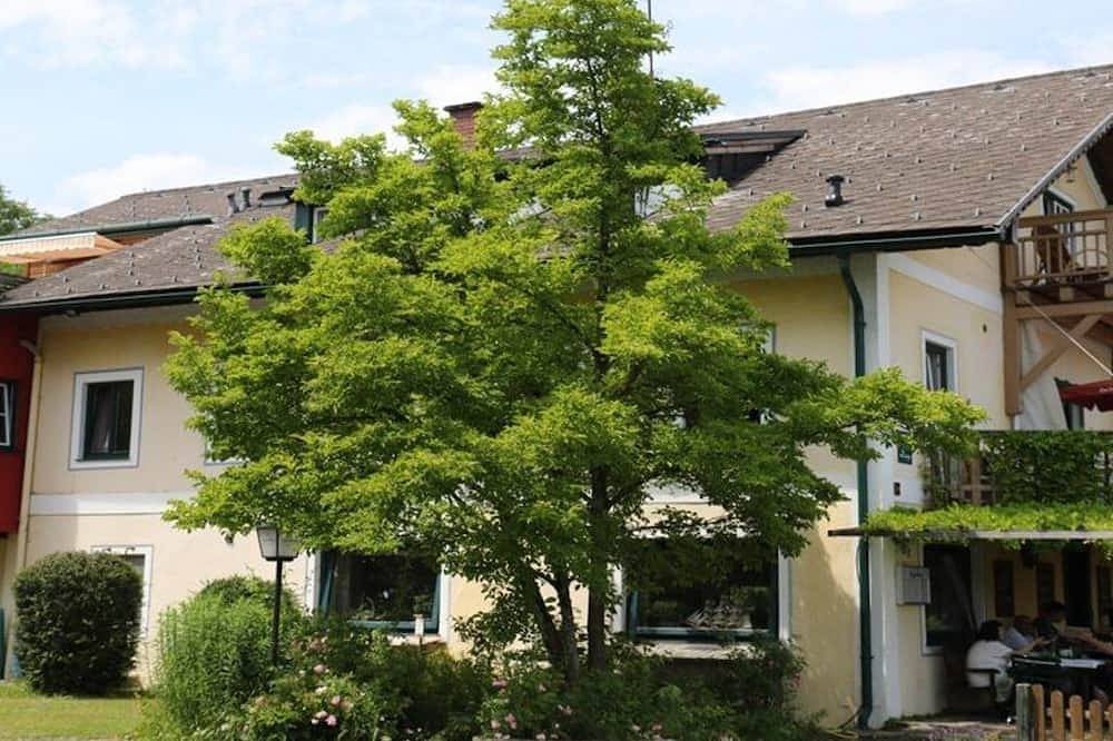 Room 11 - Haus Berndt in Attersee am Attersee, Attergau
