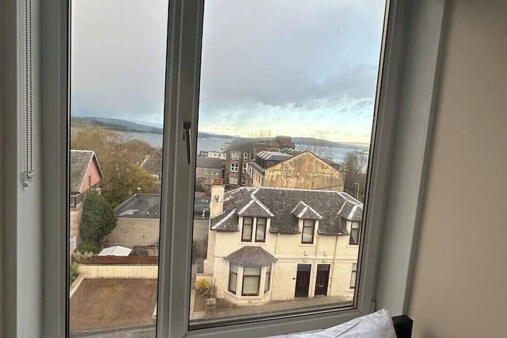 Ganze Wohnung, The Bay View Apartment: Calm Gourock Apartment, Close to Waterfront & Transport in Gourock, Inverclyde