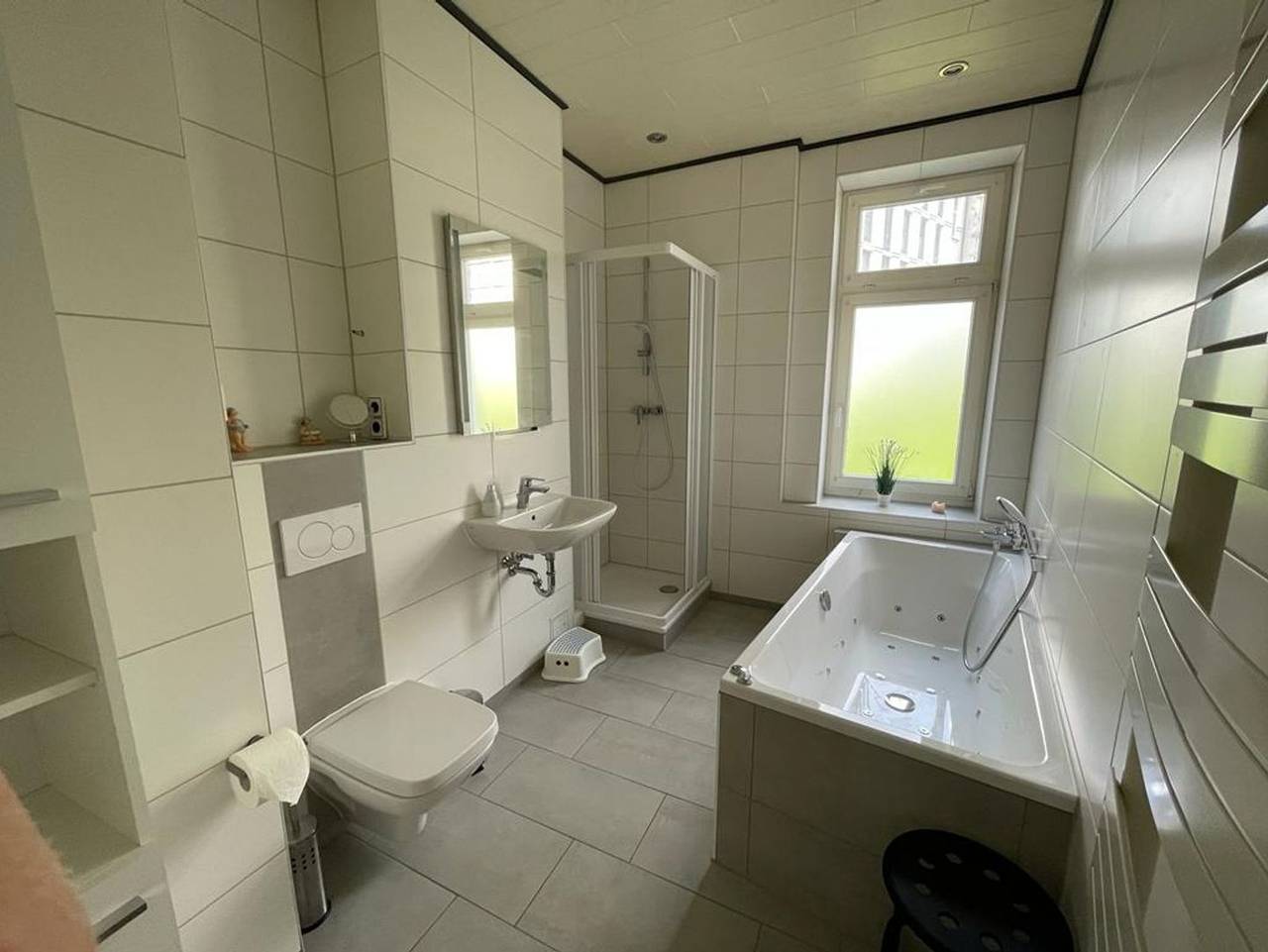 Ganze Ferienwohnung, Krabbennest Ferienwohnung mit Whirlpool und Infrarotsauna in Stadtmitte Rostock, Rostock