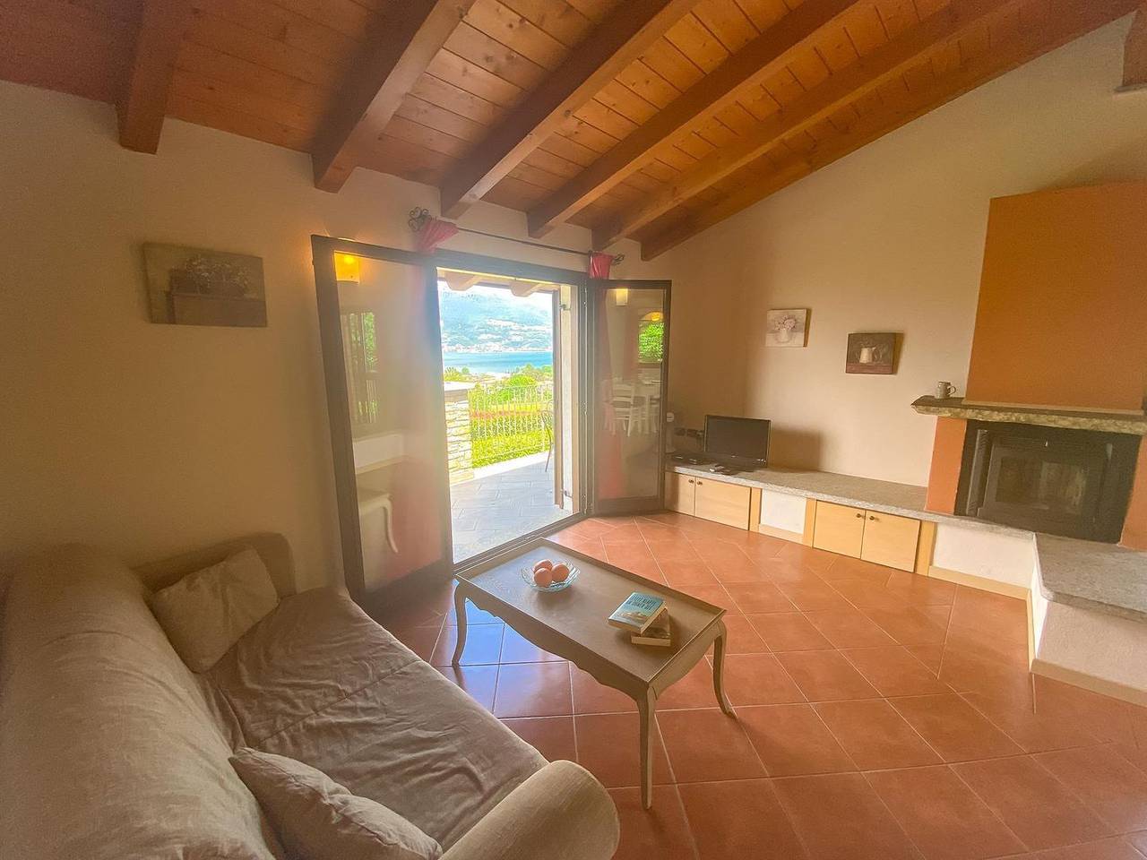 Appartamento intero, Appartamento vacanze per 6 persone con giardino in Colico, Alpi Orobie Occidentali