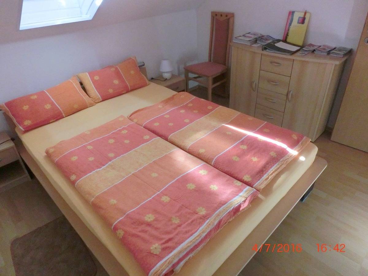 Ganze Ferienwohnung, Ferienwohnung Krämer - Ferienwohnung Sonnenschein-2-Räume - 02 in Husum, Nordfriesland