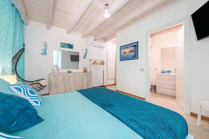 Appartement entier, Cozy buen ritiro in the center of Carloforte inspired by the colors of the sea in Carloforte, Sulcis Iglesiente