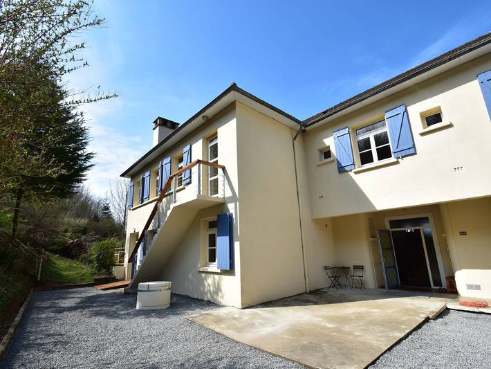 Villa pour 4 personnes, avec Terrasse et Piscine dans Massif central