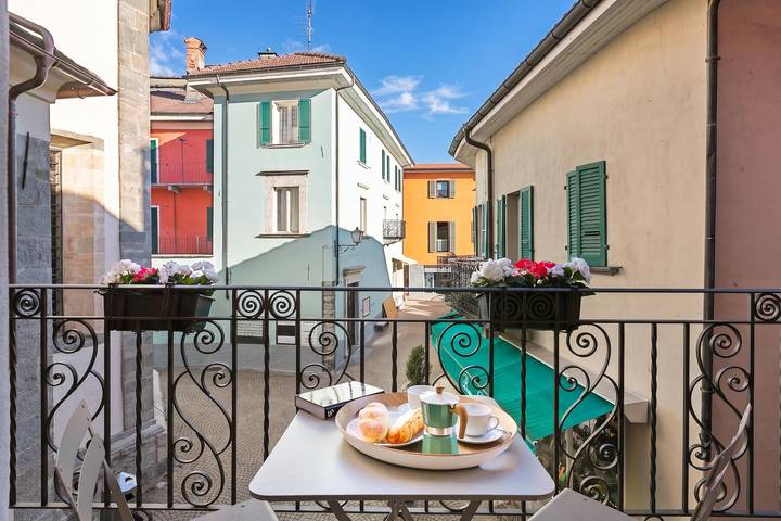 Apartamento entero, Corte di Ascona 2 with Balcony & A/C for 4 in Ascona, Alpes Ticineses y del Verbano