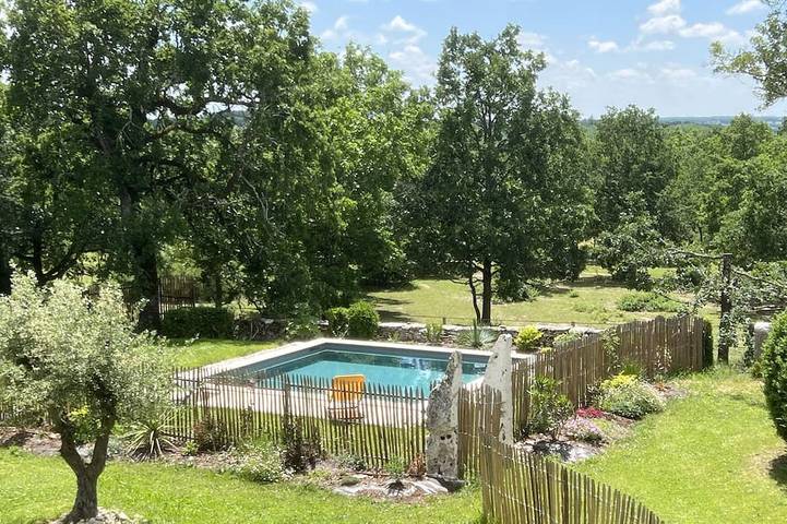 Maison de vacances pour 6 personnes, avec Jacuzzi et Jardin à Lalbenque