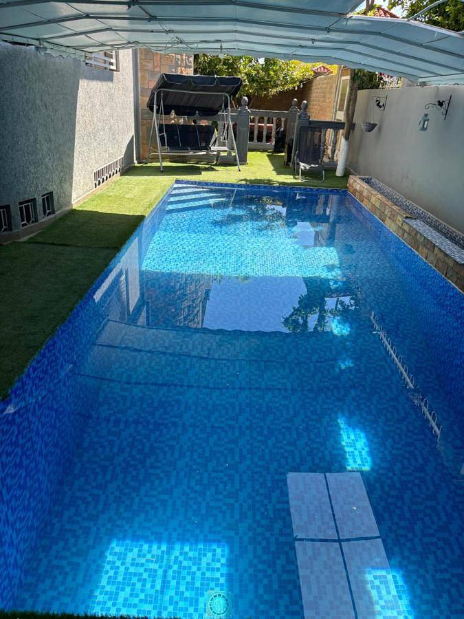 Location de vacances pour 8 personnes, avec jardin ainsi que vue et piscine à Meknès