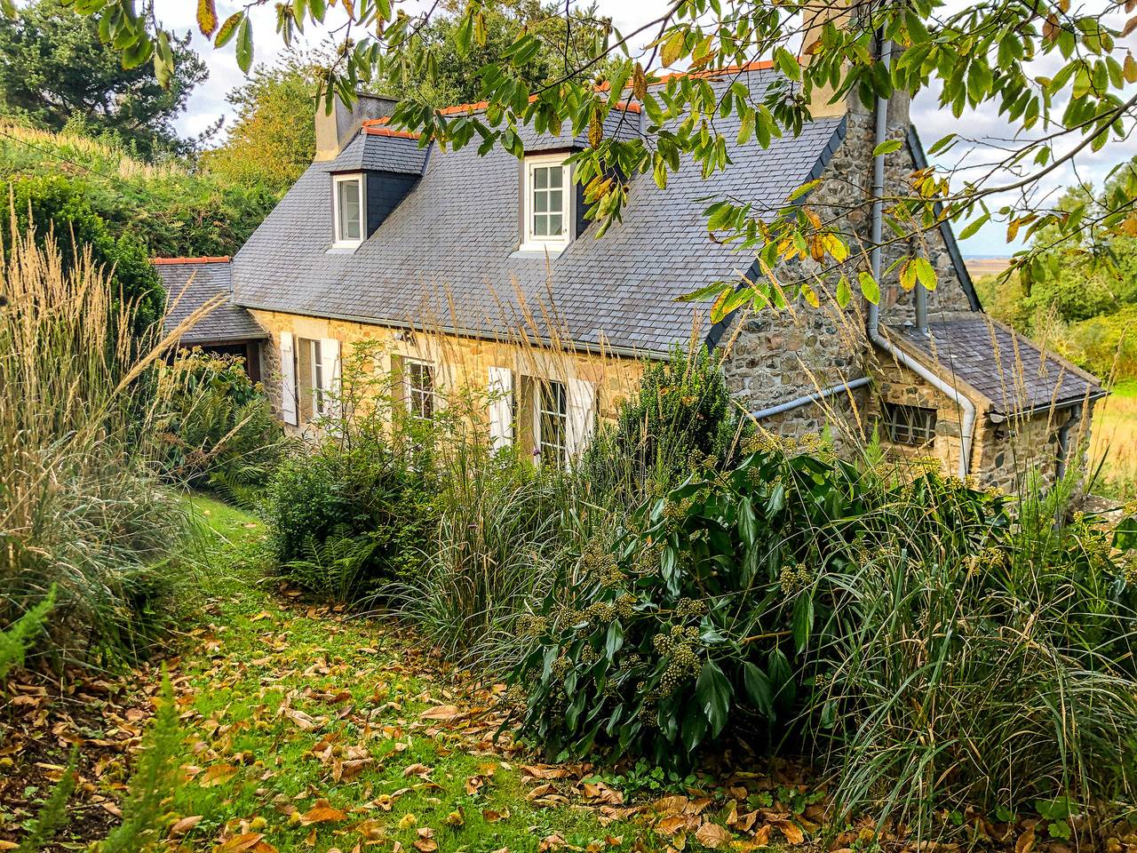 Le Refuge de Gouermel in Plougrescant, Rosa Granitküste