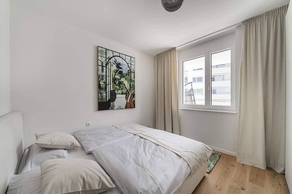 Ganze Wohnung, High-End penthouse with lake view and terrace in Gmunden, Traunviertel