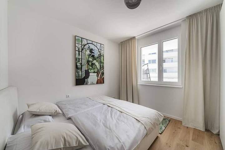 Ganze Wohnung, 3 Zimmer Apartment als Penthouse mit Blick auf den See und eigener Terasse in Gmunden, Bezirk Gmunden