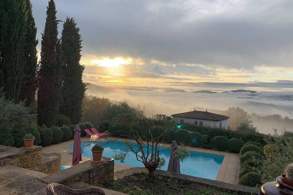 Charming villa on the edge of the forest with exceptional views and a heated hot tub in the winter in Montauroux, Costa mediterránea (Francia)