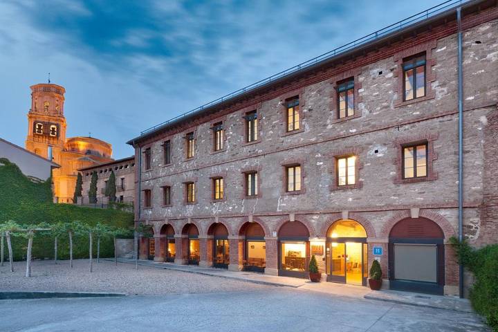 Hôtel pour 4 personnes, avec Terrasse ainsi que Jardin et Vue à Rincón de Soto