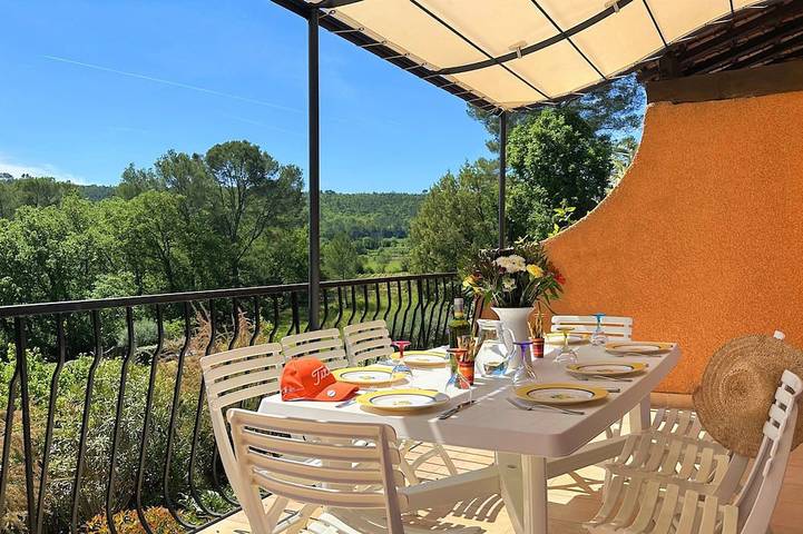 Ganze Wohnung, Grand F3 - Apartment für 4 bis 6 Personen in Figanières, Draguignan Region