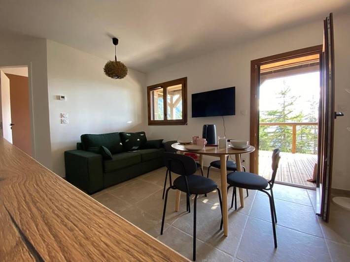 Apartamento entero, Moderno apartamento 2 habitaciones + cabina, 4 personas, parking in Cohennoz, Albertville region