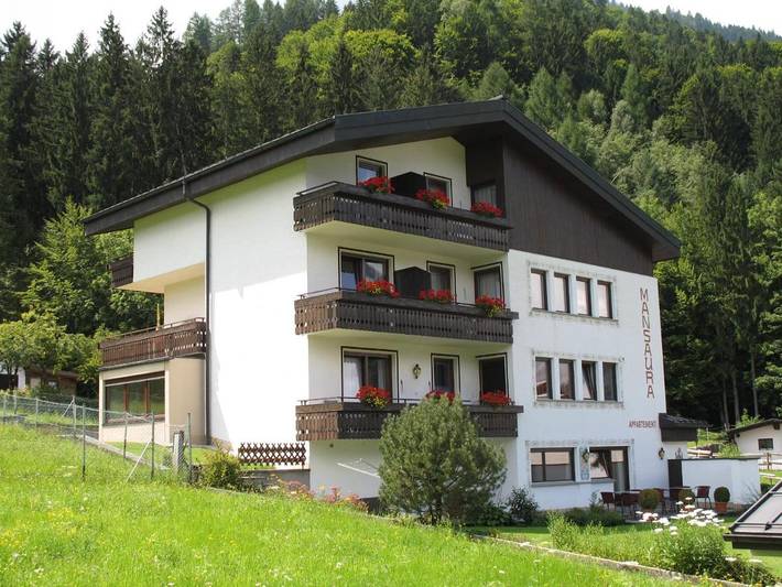 Ferienwohnung für 3 Personen, mit Balkon und Terrasse sowie Garten und Ausblick in Vandans - 2