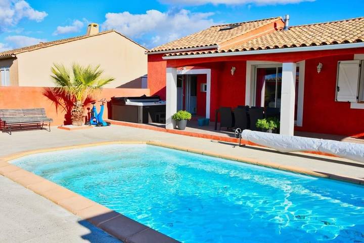 Villa pour 6 personnes, avec terrasse et piscine à Carcassonne