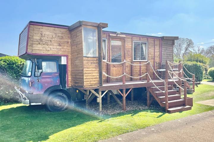 Static caravan for 4 people in Northamptonshire