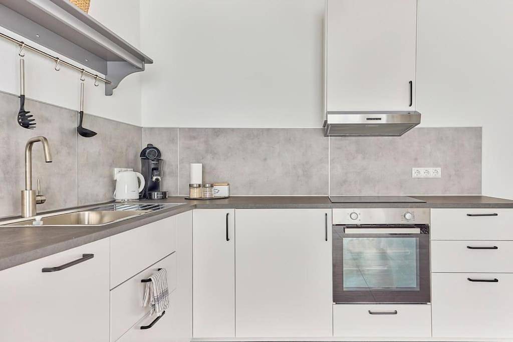 Ganze Wohnung, One-Bedroom Apartment in Bruchsal, Kraichgau