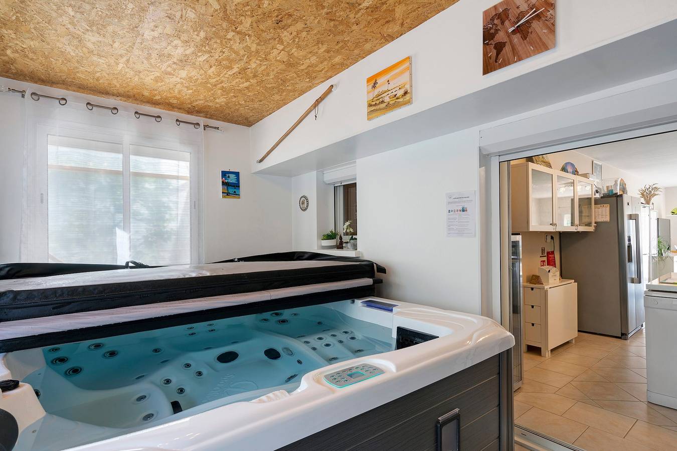 Gîte « Les Lauriers Roses Du 17 » avec terrasse privée, Wi-Fi et climatisation in Saint-Germain-du-Seudre, Région de Jonzac