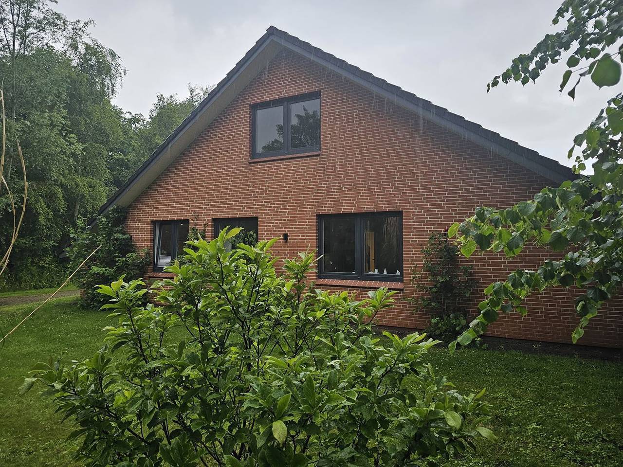 Ganze Wohnung, Freistehendes Ferienhaus in Tönning: 100 m² mit Garten & Terrasse in Tönning, Halbinsel Eiderstedt