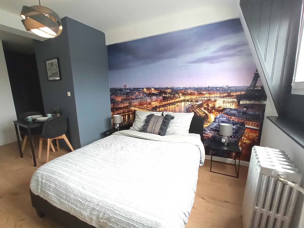 Appartement entier, Spacieux studio avec baignoire, wifi gratuit in Roubaix, Région de Lille