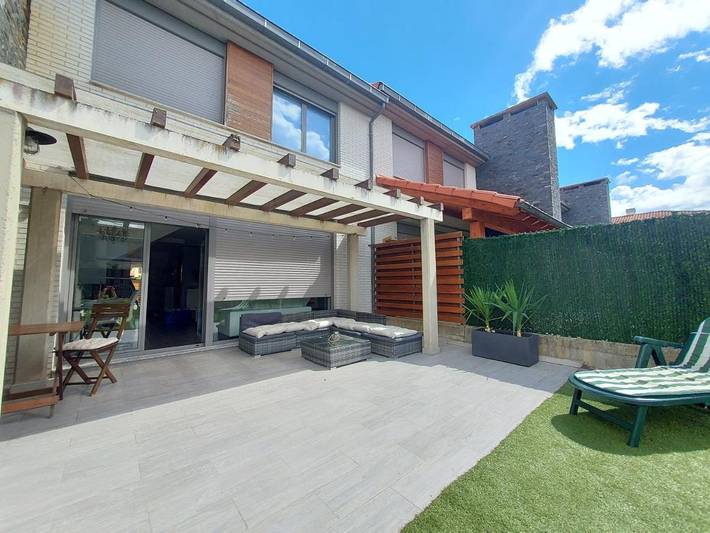 Chalet para 6 personas, con Terraza y Jardín además de Piscina para niños y Piscina en La Rioja