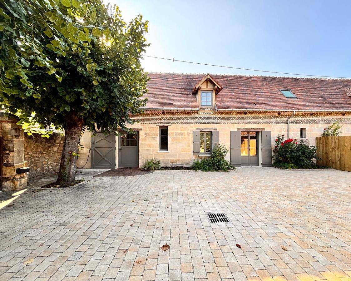 Three-Bedroom House in Choisy-au-Bac, Oise