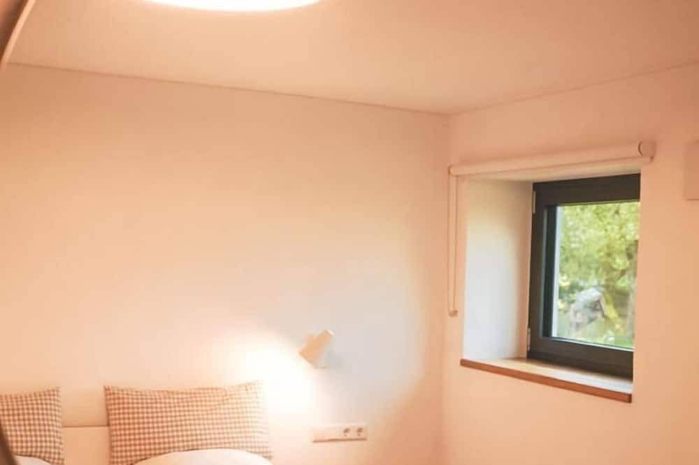 Ebenerdiges Wohnen auf einem Hof in Alleinlage. Weitläufige Felden und Wiesen umgeben Haus Augenweite in Rot am See, Hohenlohe