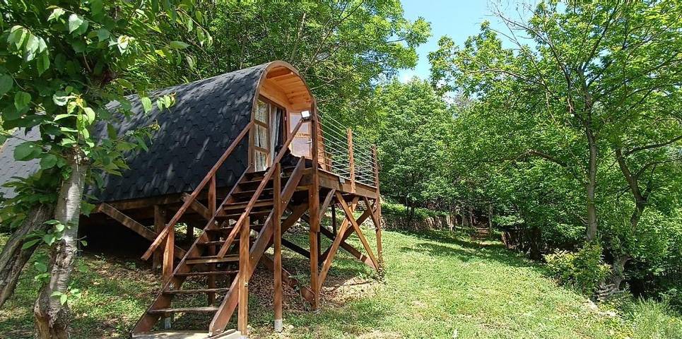 Gîte pour 3 personnes, avec vue ainsi que jardin et balcon à Saint-Pierreville - 3