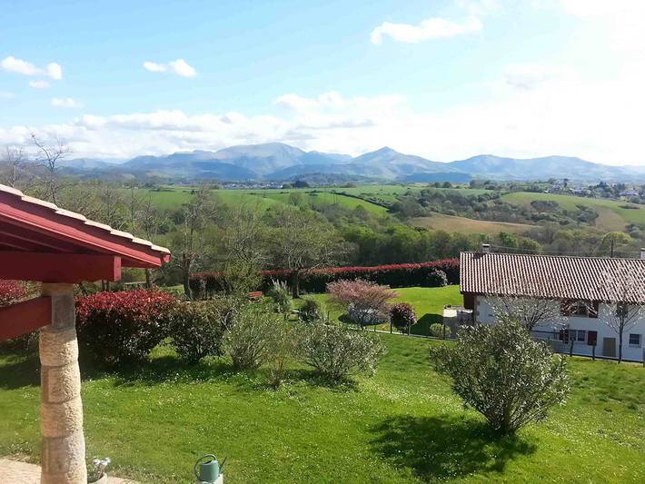 Gîte pour 5 personnes, avec piscine ainsi que jardin et terrasse à Halsou - 2