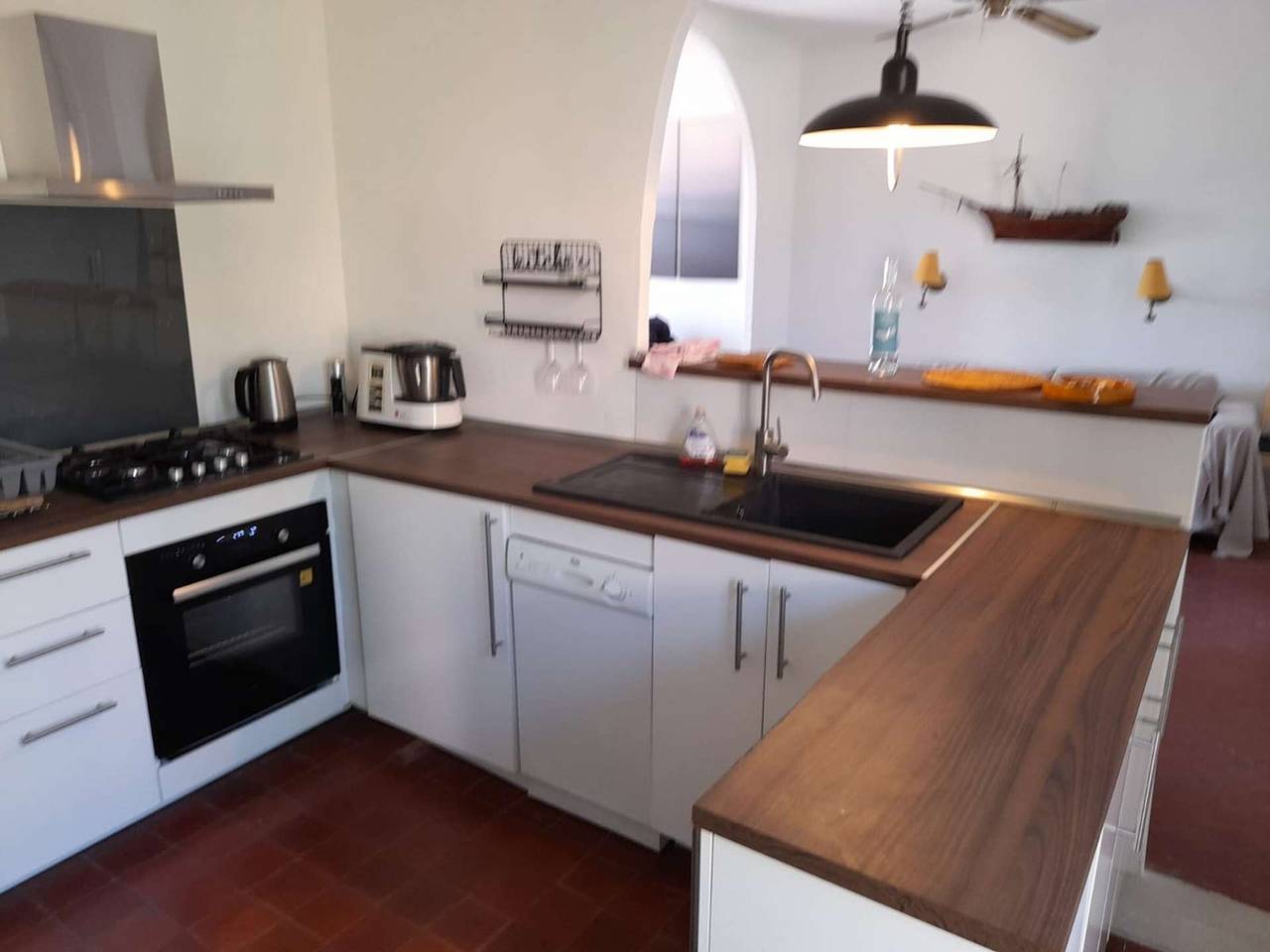 Entire apartment, Bright apartment - 8 guests, close to beach in Hyeres, Mediterranean Coast (France)