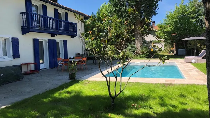 Gästehaus für 3 Personen, mit Ausblick und Pool sowie Garten - 1