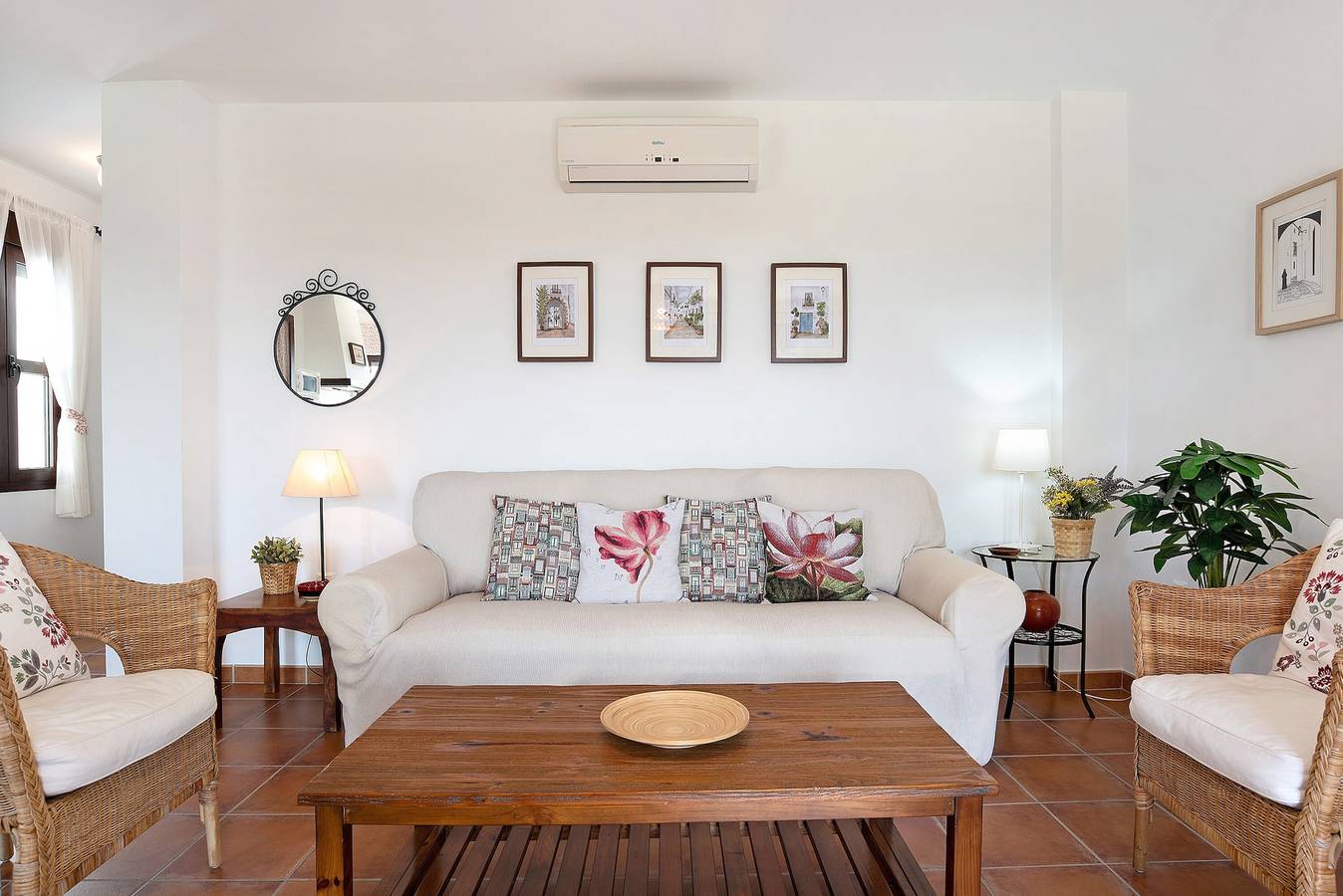 Apartment ‘Cobijadas75 Corredera’ with Mountain View & Wi-Fi in Vejer de la Frontera, Costa de la Luz
