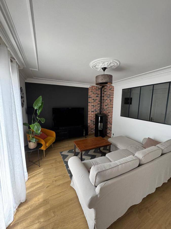 Location de vacances pour 6 personnes, avec jardin et terrasse à Saint-Pavace