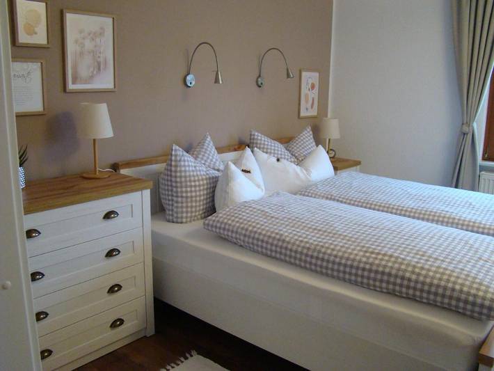 Gîte pour 2 personnes, avec jardin et vue, adapté aux familles à Forbach - 2