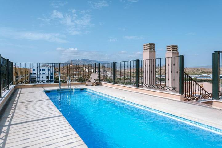 Ferienwohnung für 4 Personen, mit Pool und Terrasse sowie Ausblick - 1