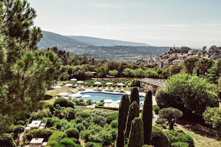 Hôtel pour 2 personnes, avec Terrasse ainsi que Jardin et Piscine