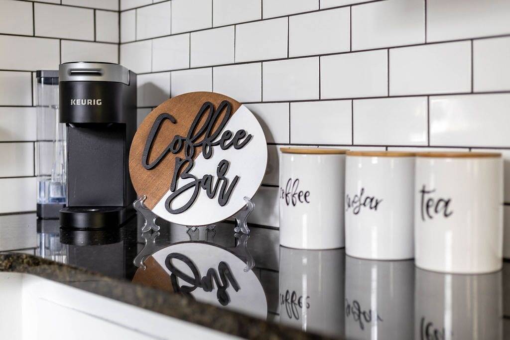 Emerywood Retreat: Chic Interiors in a Premier Neighborhood in High Point, Guilford County