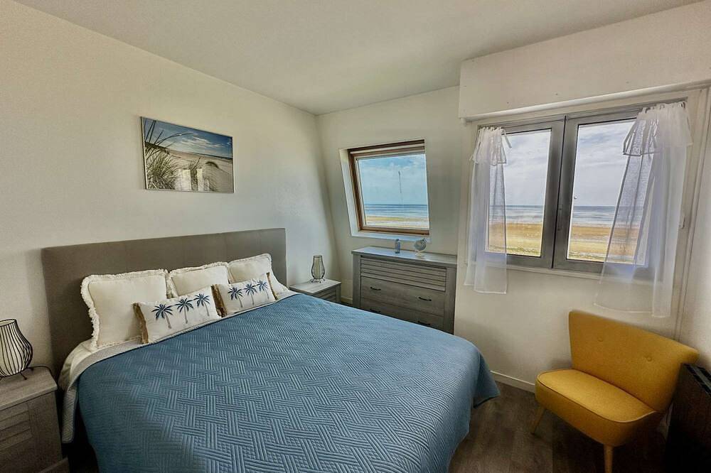 Appartement entier, La mouette rieuse, terrasse, vue mer, accès plage in Saint-Aubin-sur-Mer (Calvados), Région de Caen