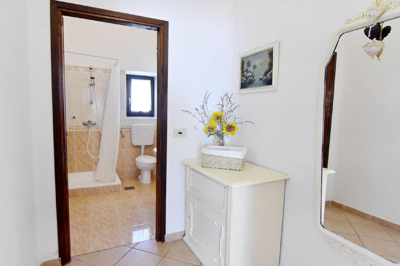 Entire holiday apartment, Silva ground floor apartment with garden in Umag, Umag Region