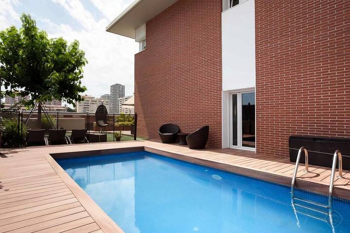 Chalet para 8 personas, con jardín y piscina para niños, Se admiten mascotas en Maresme - 2