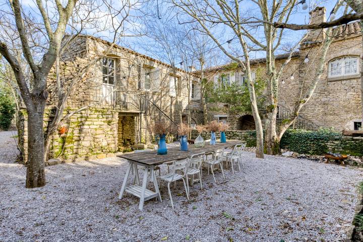 Location de vacances pour 13 personnes, avec Jardin dans l' Hérault