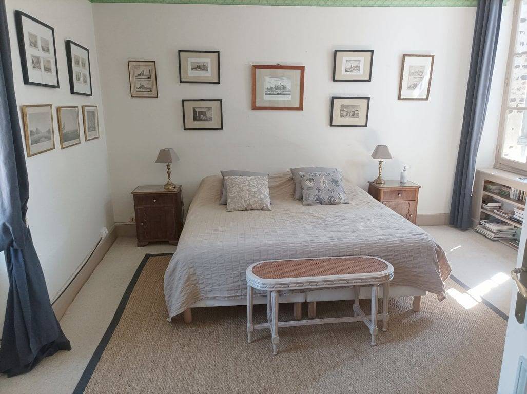 Chez Zaza - Chambre 1 in Stigny, Region Avallon