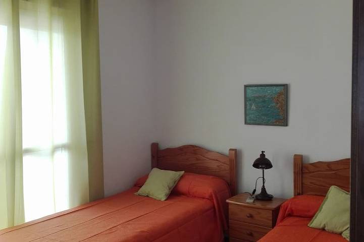 Gîte pour 5 personnes, avec balcon et jardin dans La Isleta del Moro - 3