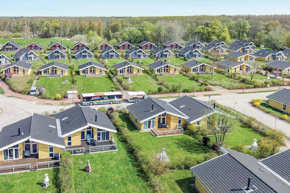 Amazing home in Rechlin with kitchen in Rechlin, Müritz